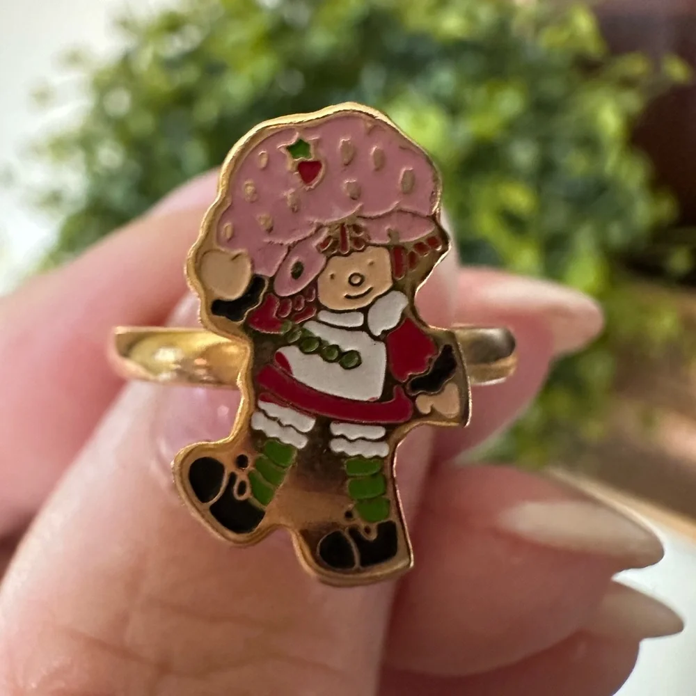 vintage AGC 1980s Strawberry Shortcake enamel metal ring‎